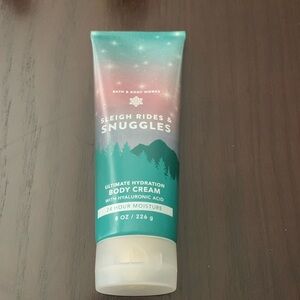 Bath & Body Works Sleigh Rides and Snuggles Body Cream